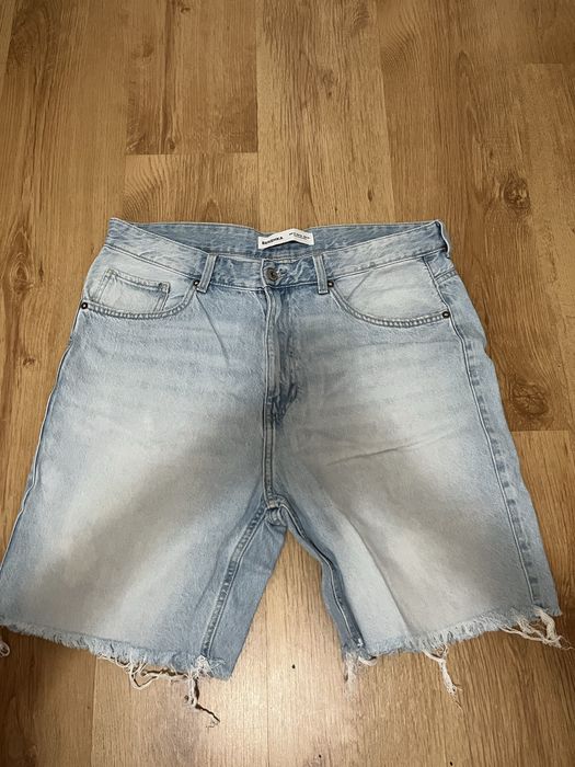 Blugi scurti Bershka