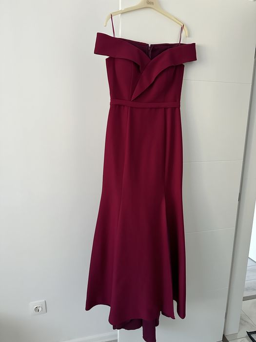 Официална рокля