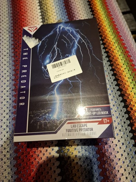 Figurina Fugitive Predator Lab Edition NECA