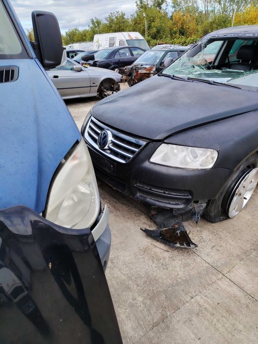 фолксваген тоарег 2.5 ТДИ 174 к.с Автомат