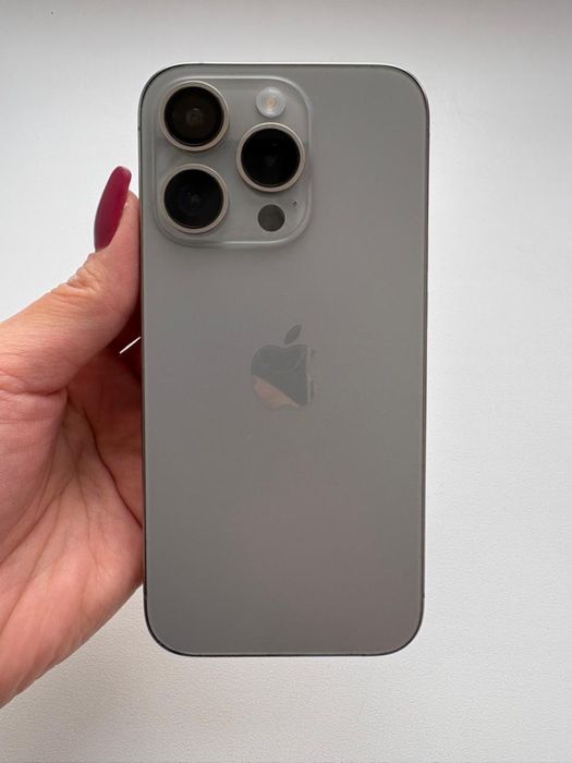 Продам IPhone 15 pro 128 gb