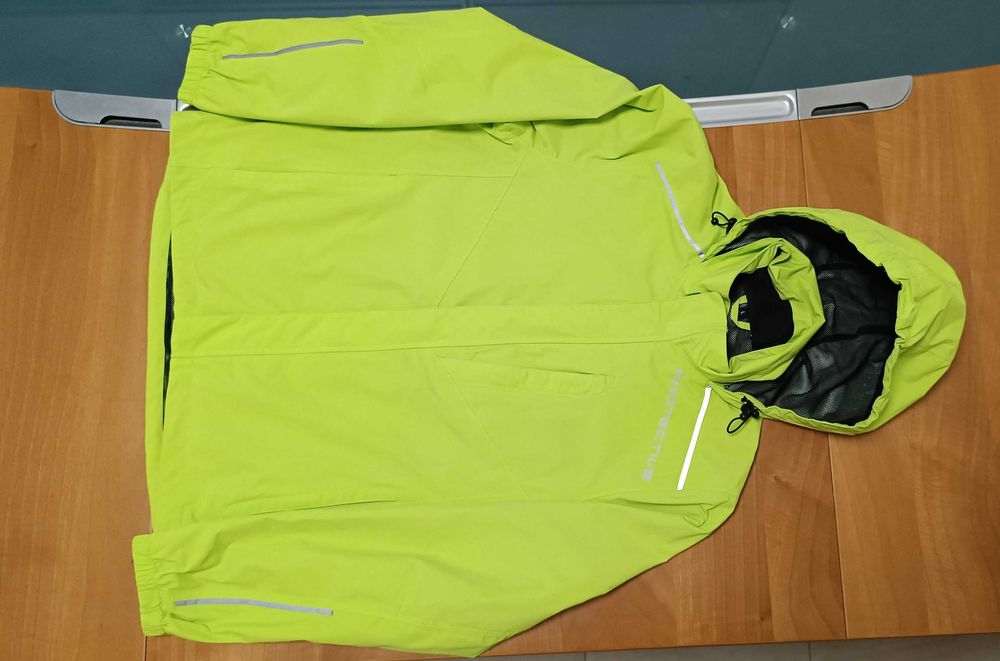 Protective-Много Запазено