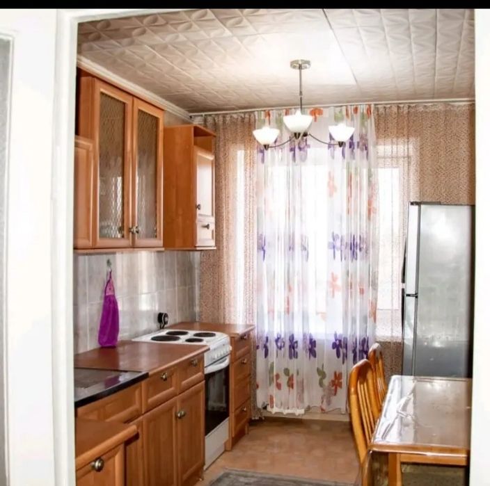 Продам 2к квартиру, район пл.Республика