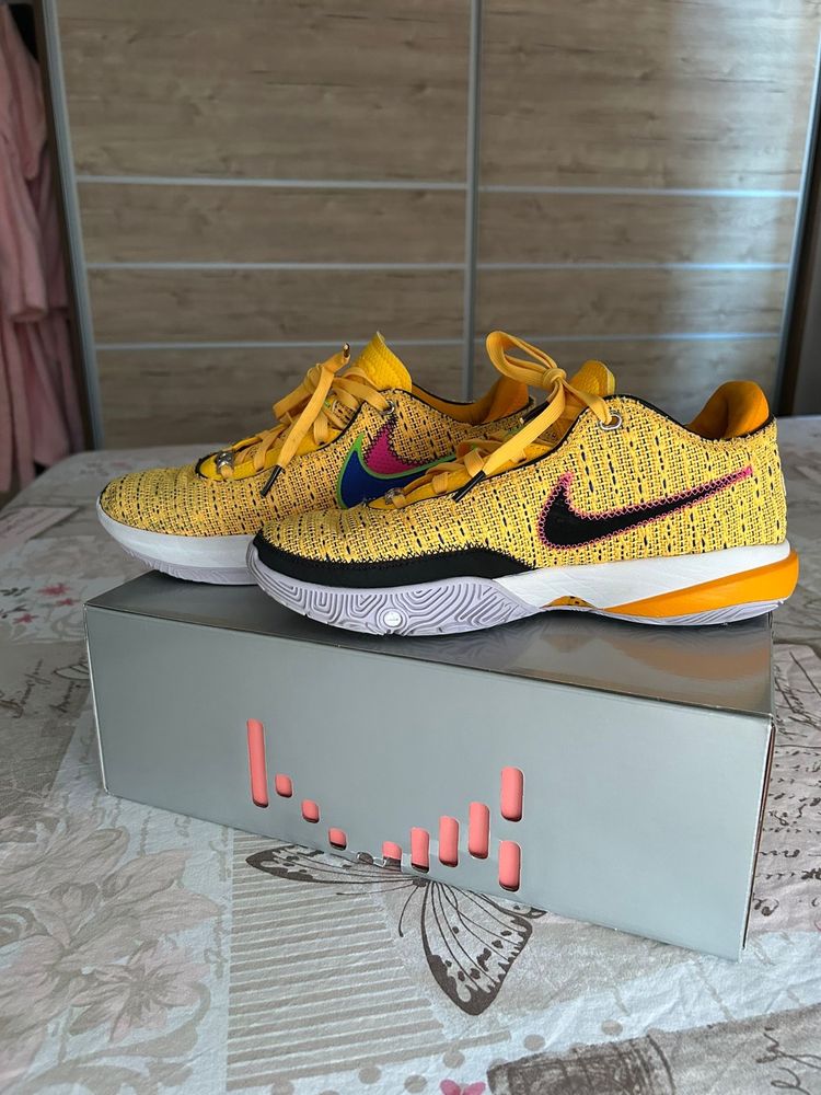 Баскетболни маратонки Nike Lebron XX