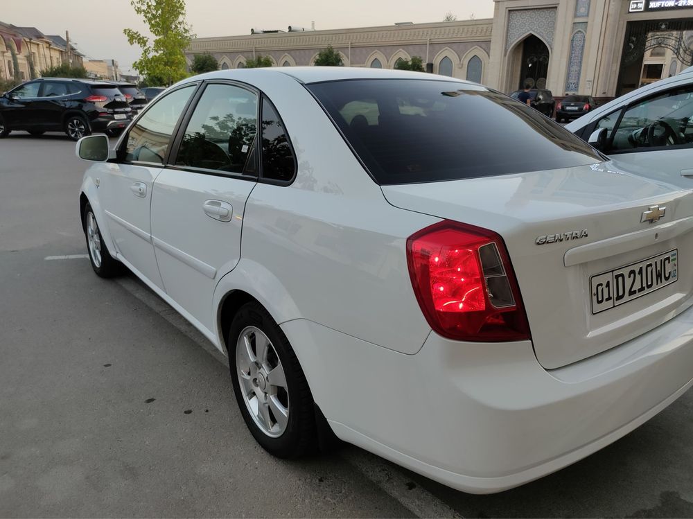 Gentra 2-pazitsiya  140.000 km yurgan