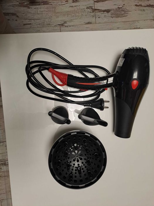 Сешоар за коса Zephyr с приставки и дифузер