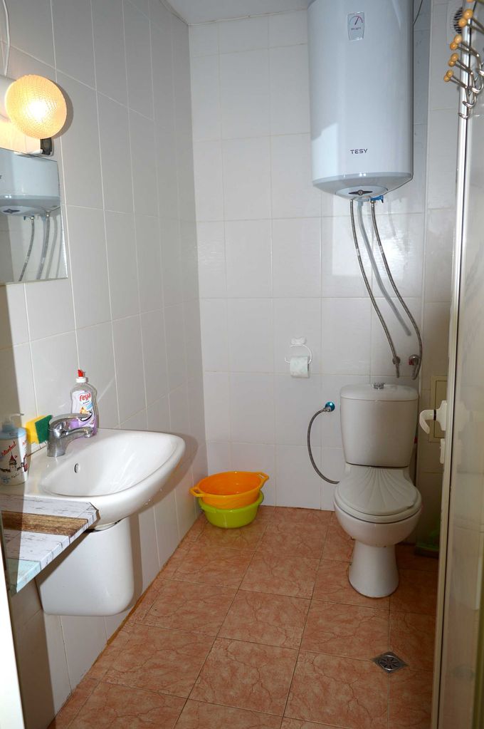 Дава се под наем Едностаен апартамент в Варна, Бриз - 24 кв.м за 270 € - Снимка #8