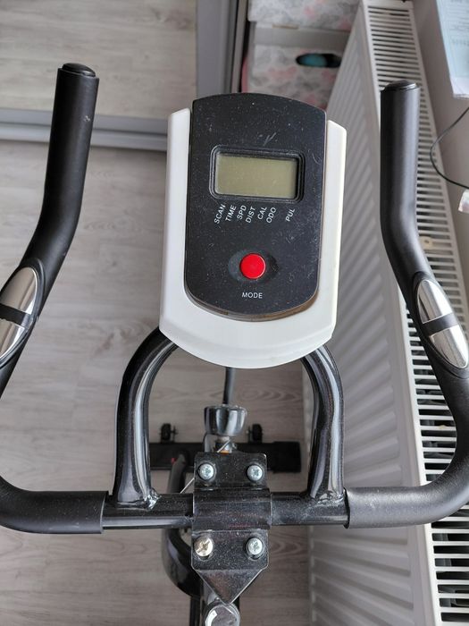 Vând bicicleta spinning