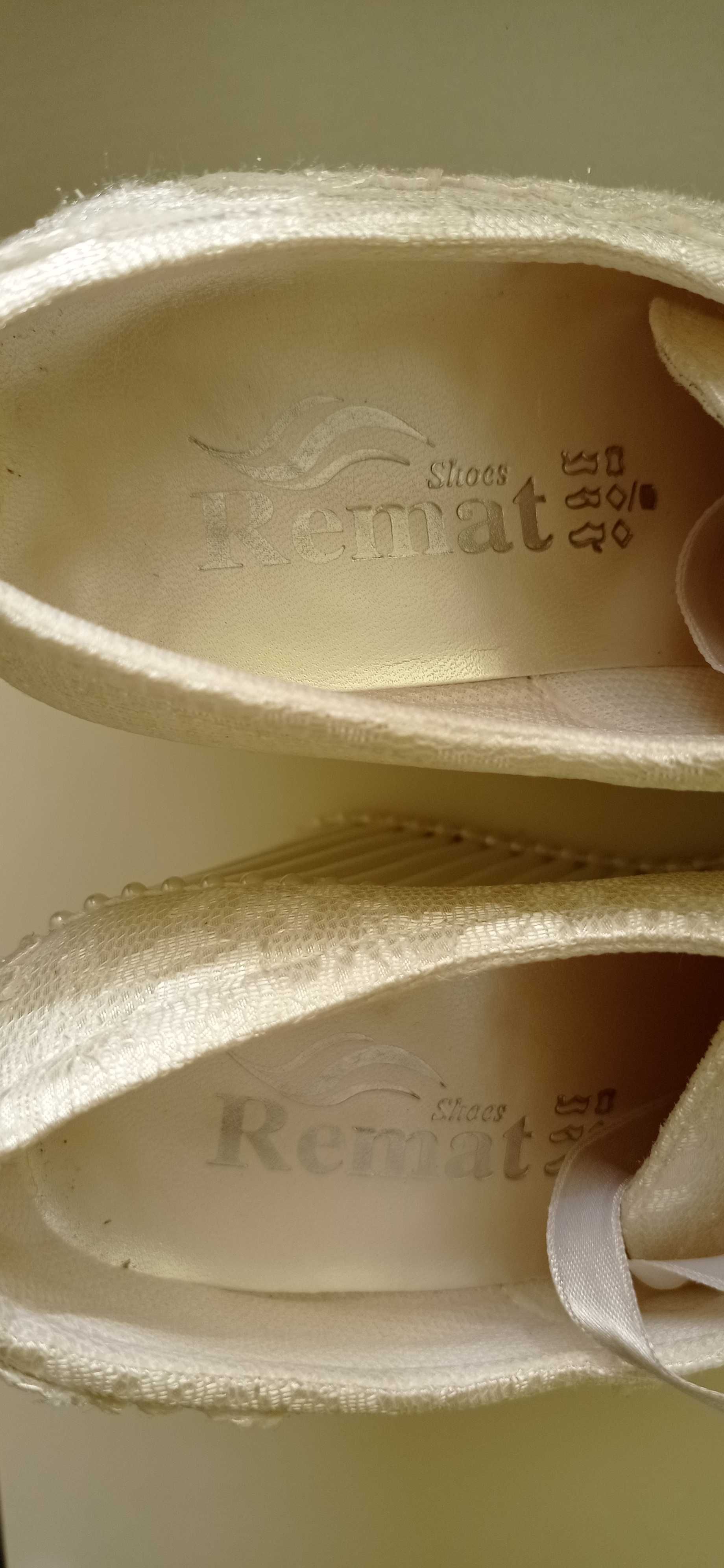Дамски луксозни обувки на висока платформа REMAT