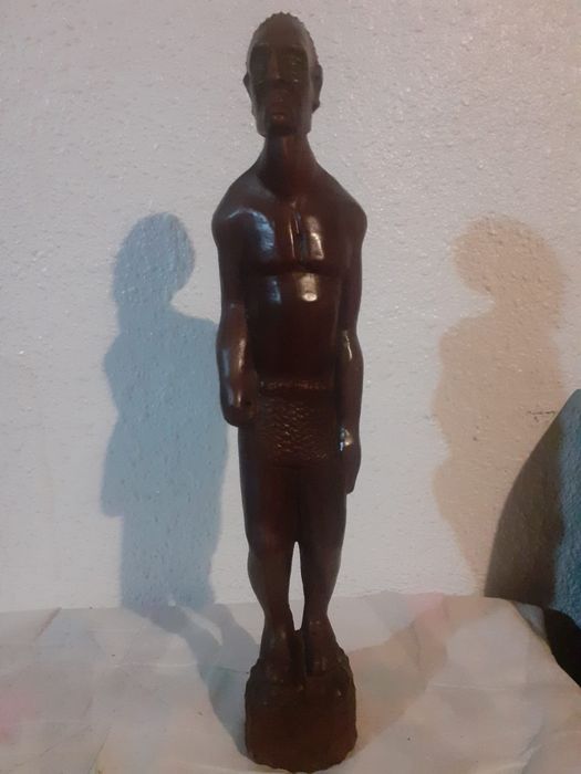 Pretios indian nordamerican  sculptat din abanos