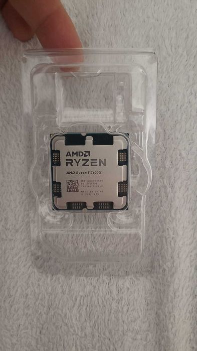 Procesor AMD Ryzen 5 7600X – Nou, Sigilat in cutie de plastic