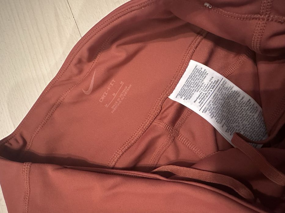 Чисто нов клин Nike