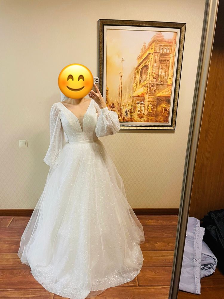Продаю шикарно блестящее мерцающее свадебное платье