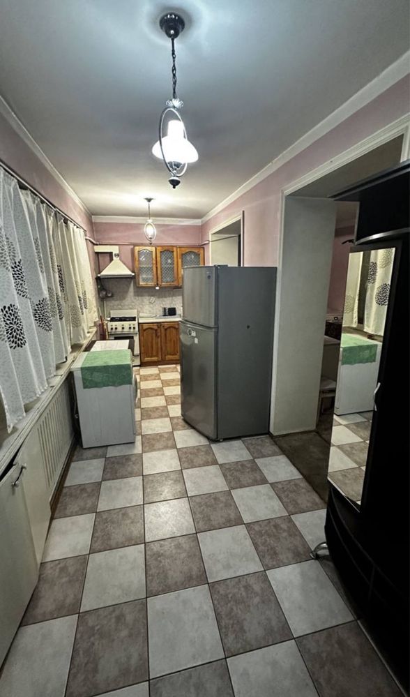 Чиланзар 3/2/5 70 м2 на 33 поликлинике Срочно Продается. 74.000