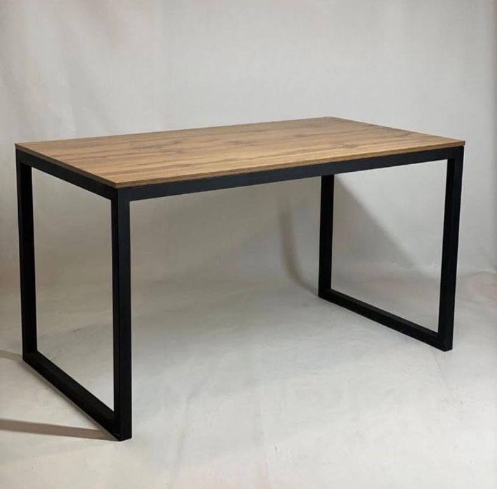 Рабочий стол , под дерево