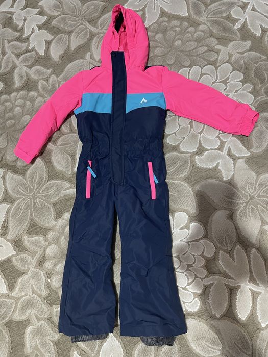 De vanzare salopete de iarna cu interior captușit