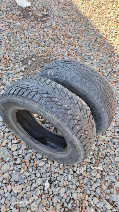 Резина зимняя, б/у, 185/65/14, в хорошем состоянии