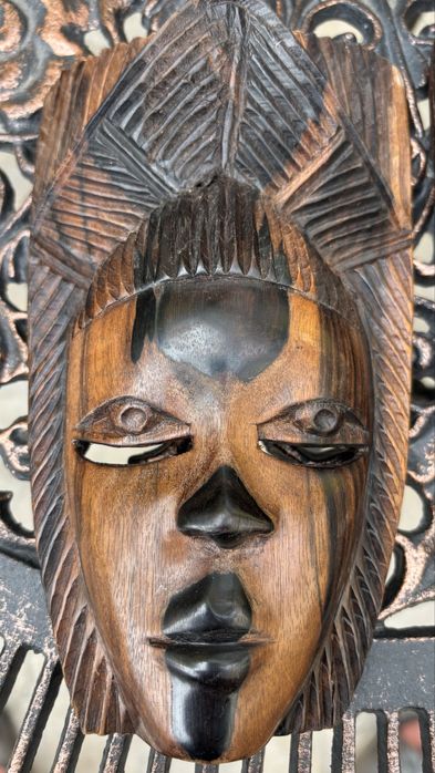 Sculptura lemn Suar