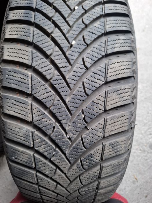 205 50 17 2броя дот 2824 semperit като нови цената е за брой