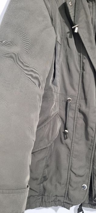 Geaca    Motivi kaki