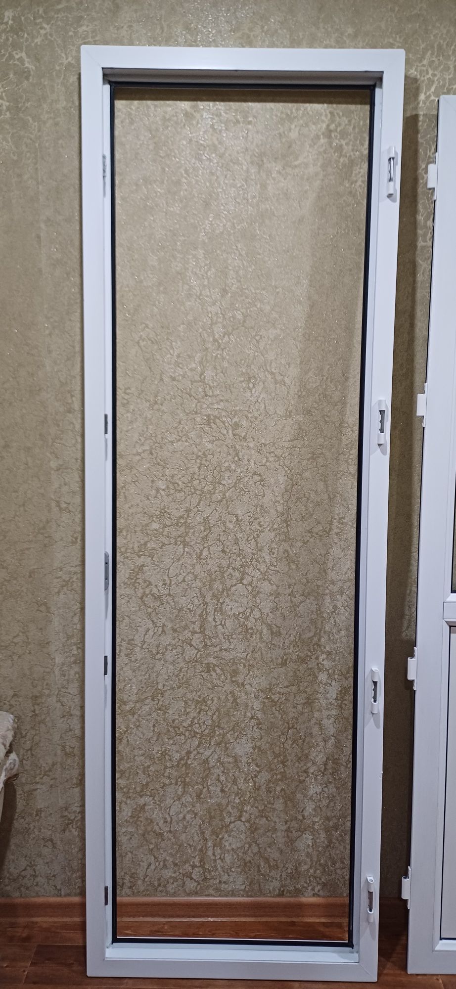 Продам дверь. Пластиковую