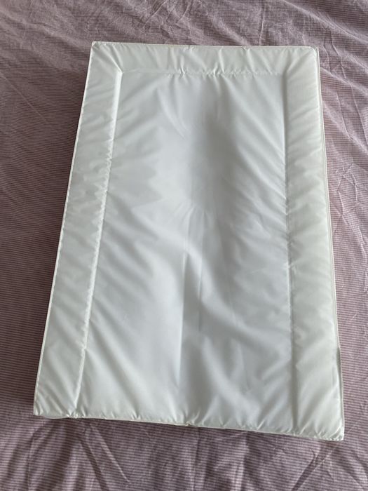Saltea si husa de saltea ingrijire copil Ikea