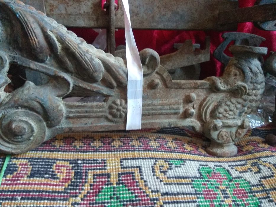 Tarozi chugun sotiladi