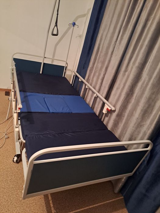Продам удобную медицинскую кровать