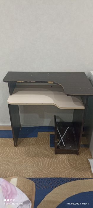 Продам компьютерный стол 5000 тг