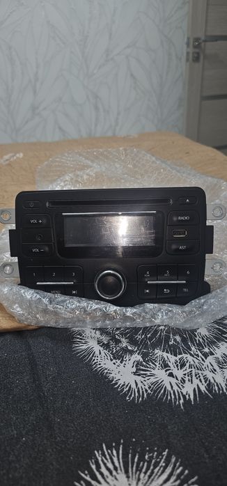 Магнитола оригинал для дастер