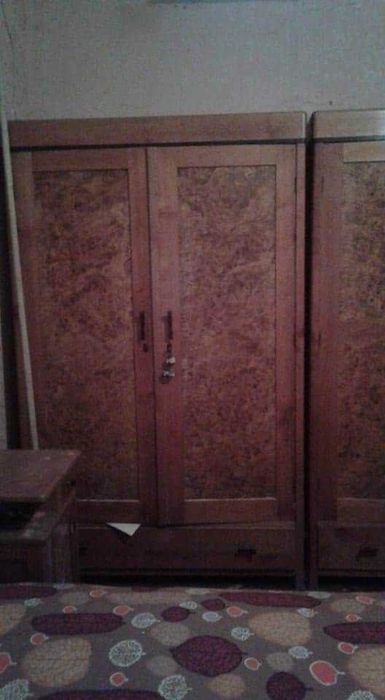 Mobila Veche-Dormitor lemn nuc