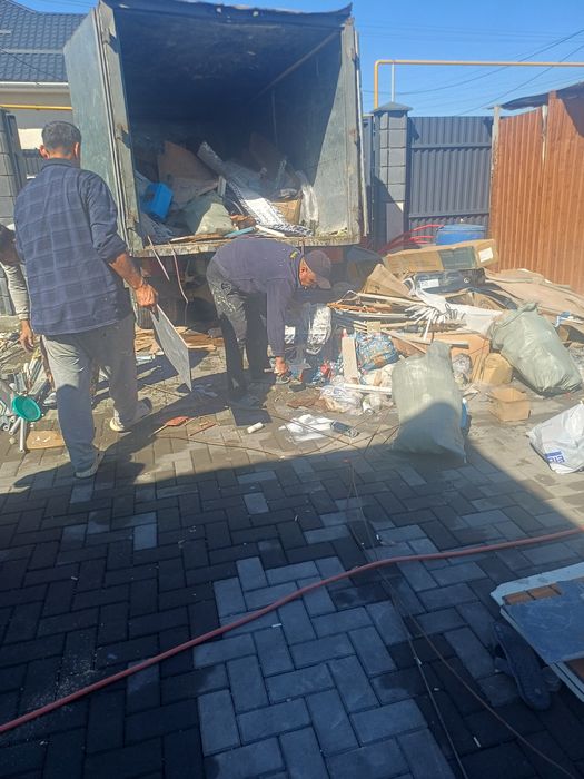 Вывоз мусор/Алматинская область/Алматы/и доставка!!!

За