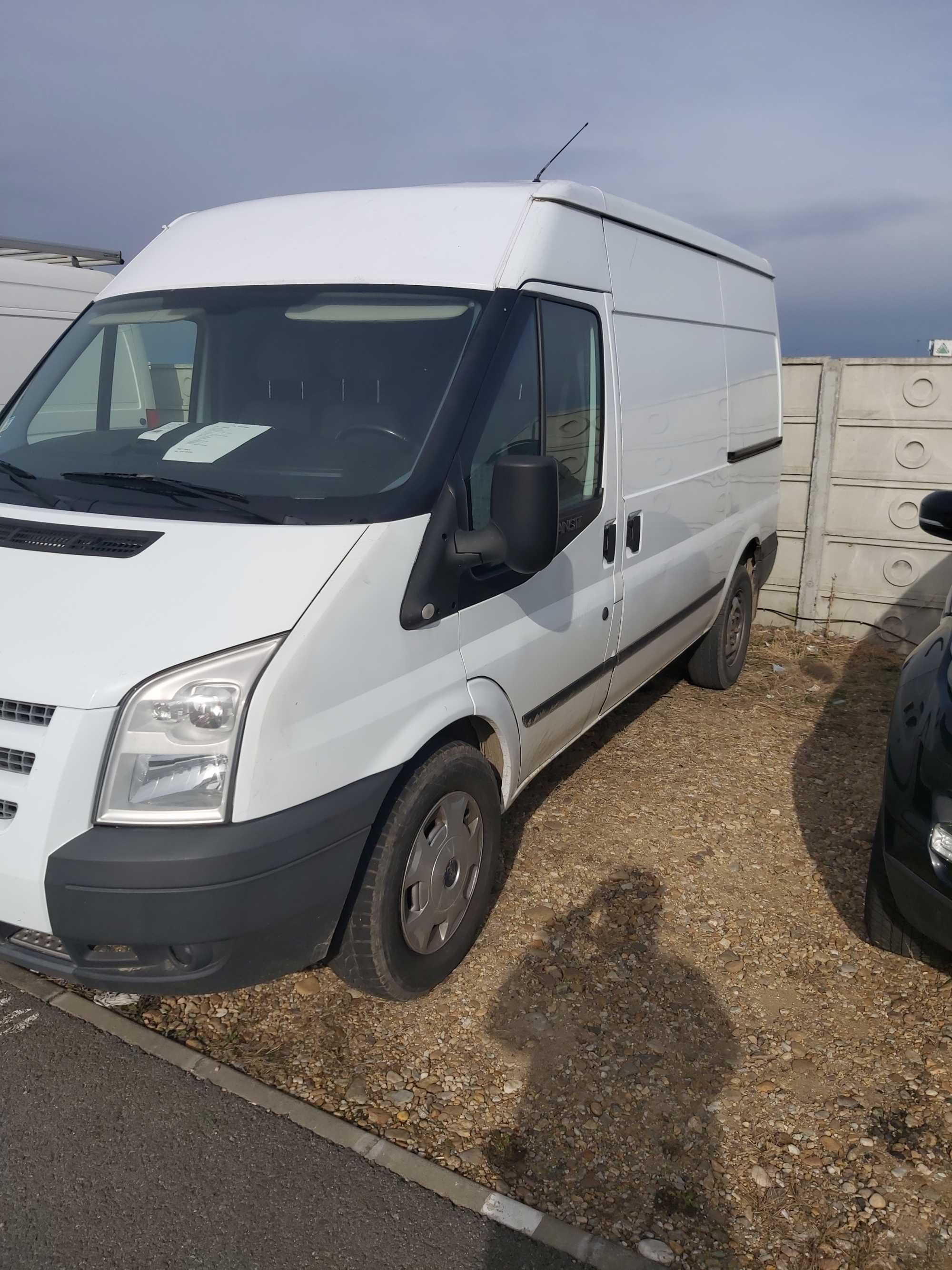 vand autoutilitara ford transit