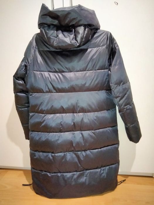 Продам зимнюю женскую куртку