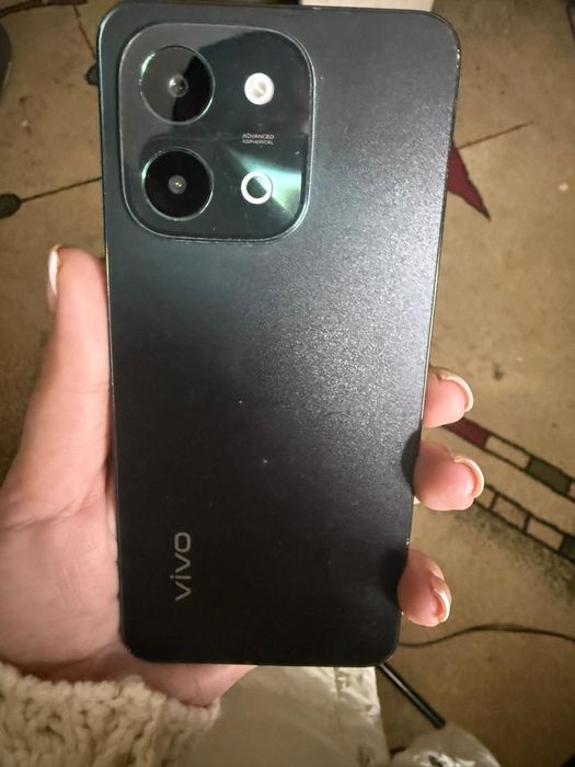 Продам Vivo y 28
