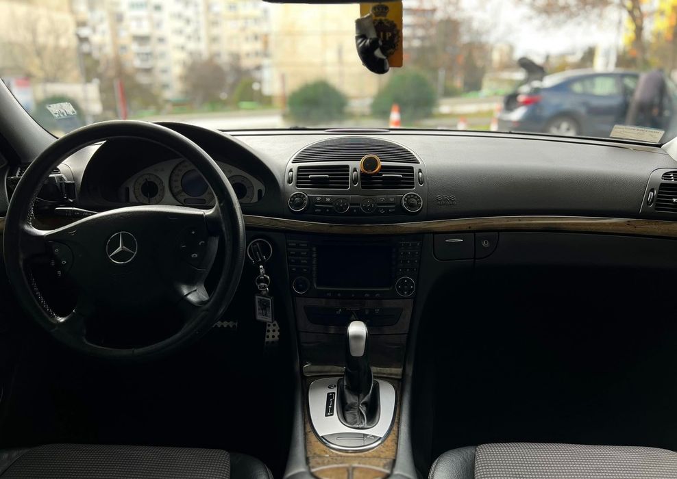 Mercedes-Benz E-Class W211 3.2 CDI Avantgarde