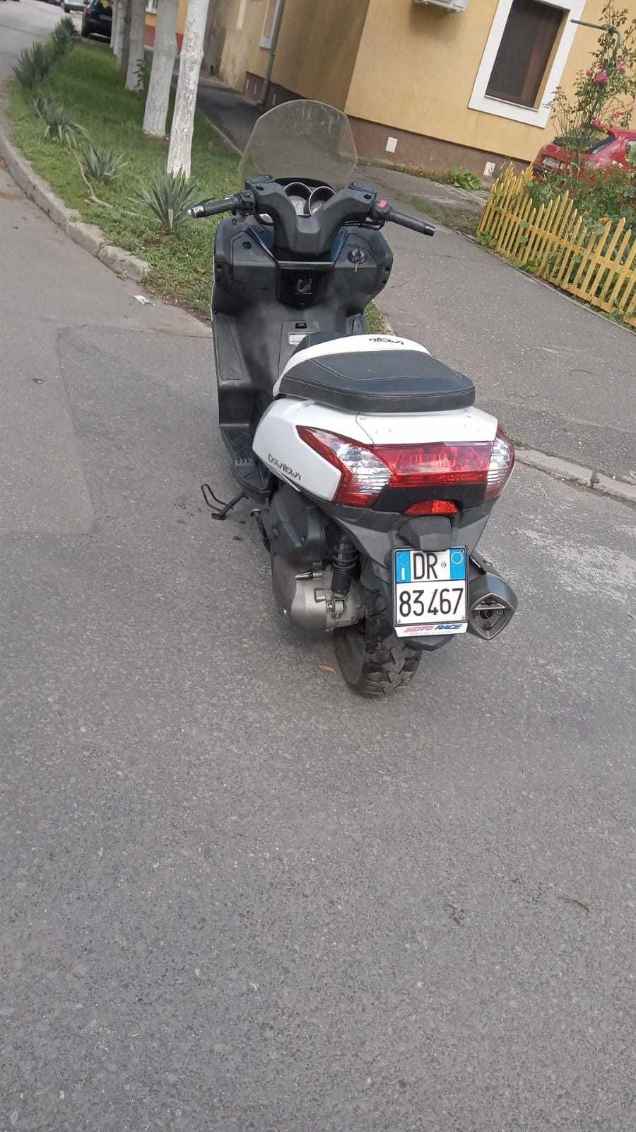 Vand motor KYMCO 300 CM 2010