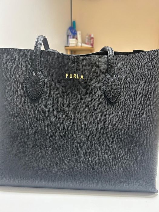 Дамска чанта FURLA от естествена кожа чисто нова