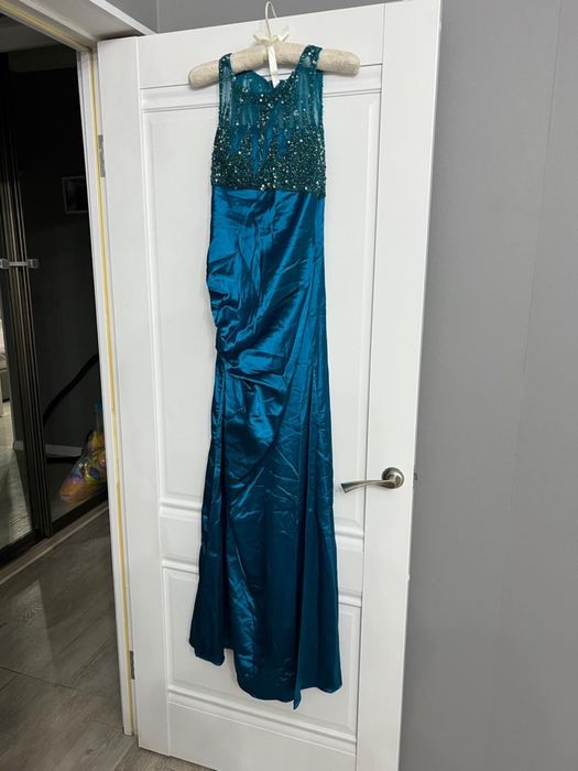 Платье в пол