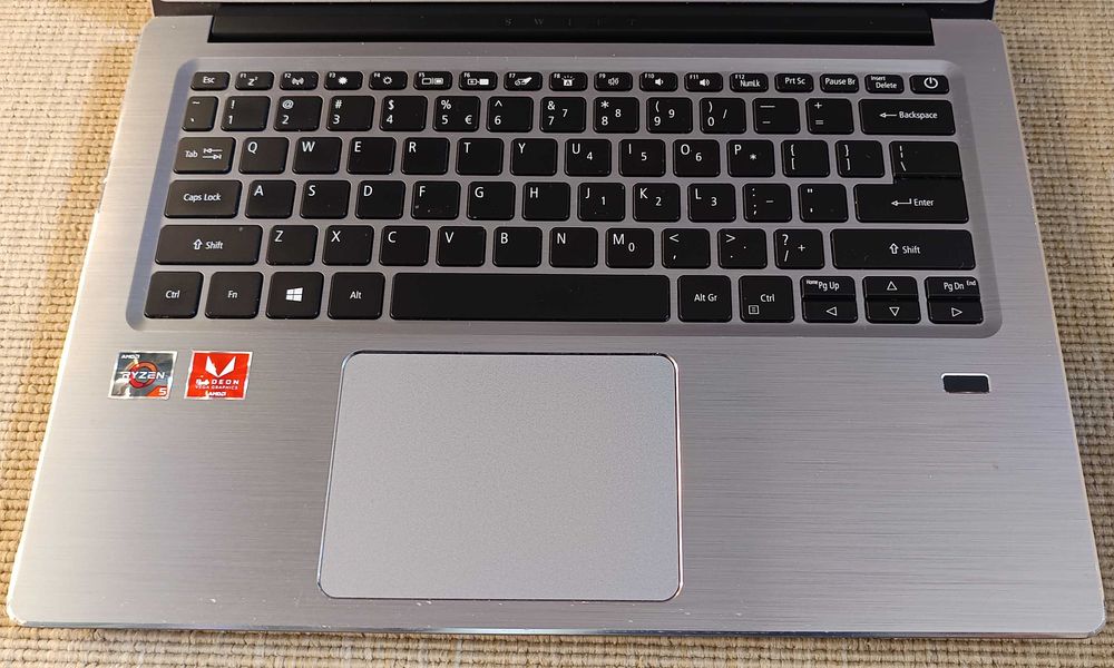 Laptop Acer Swift Ryzen 5 3500u Video Vega8 2G 12GB DDR4 512 SSD Slim