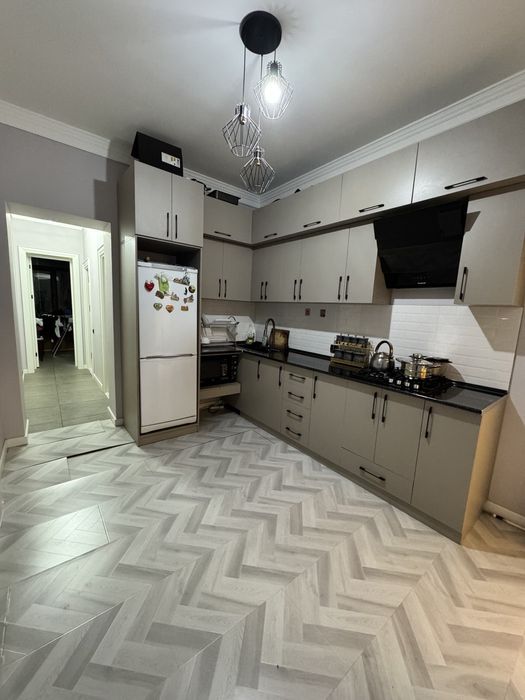 Чирчик Аккавак свой дом,4,5соток,3комнаты.ремонт,жженный кирпич,мебель