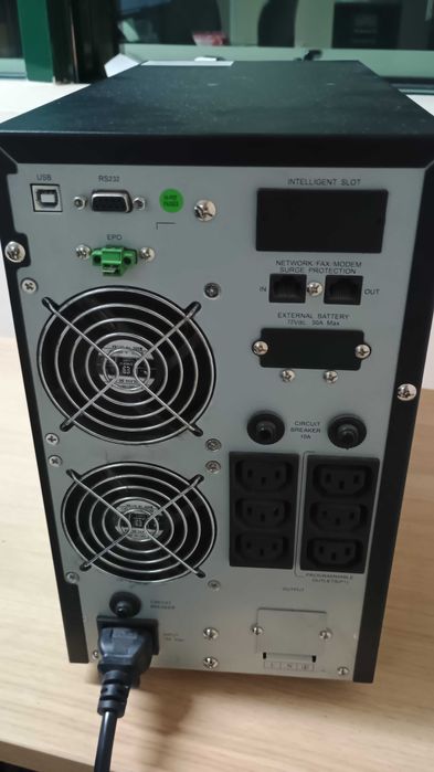 Продавам UPS 3 kW