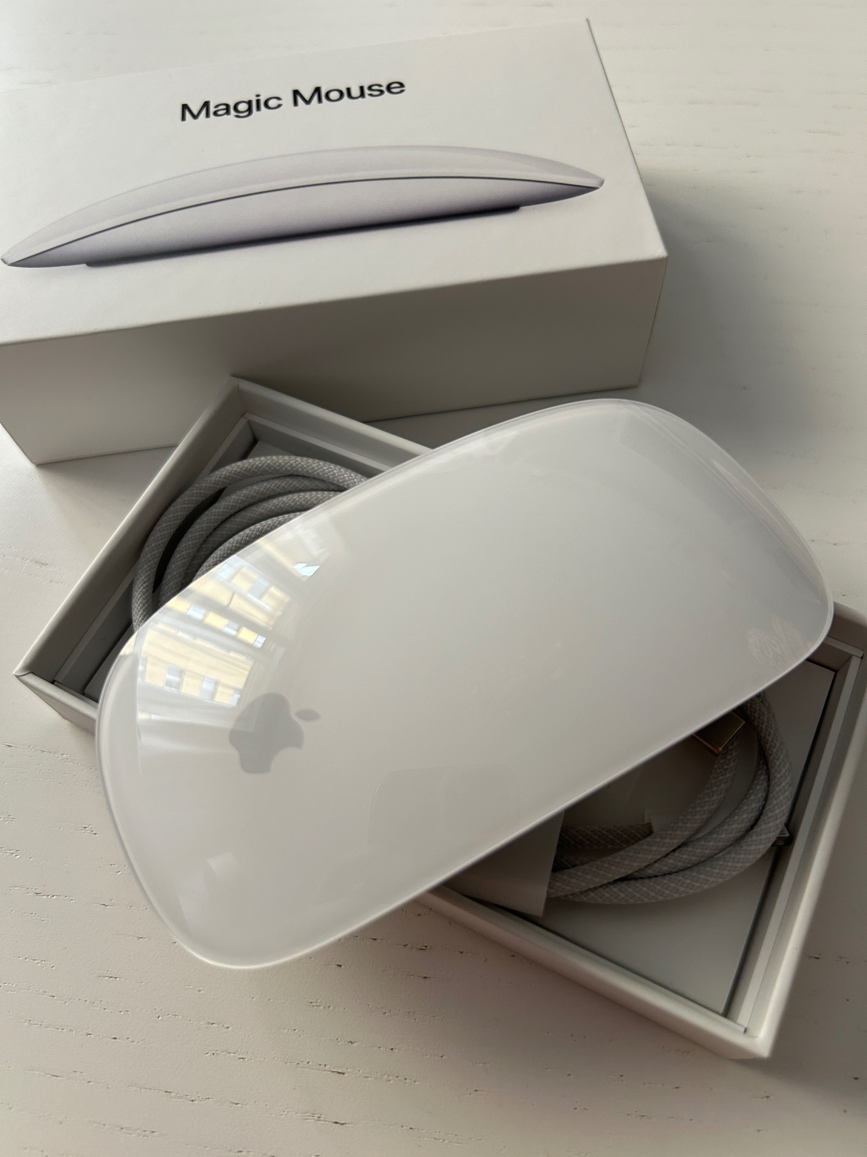 Apple Magic Mouse 3 / Мишка за лаптоп или компютър на Apple