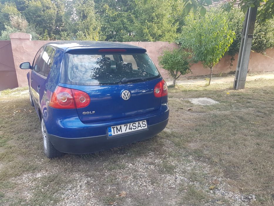 Volkswagen Golf 5 – 1.4 Benzină – 2004