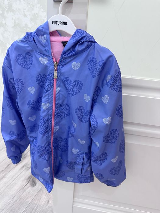 Детская ветровка на 5-6 лет в отличном состоянии