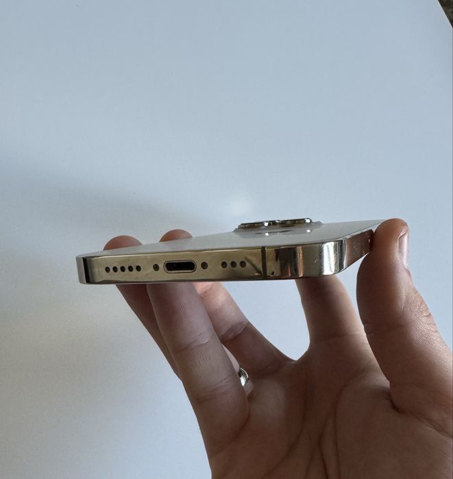 Iphone 13 pro gold