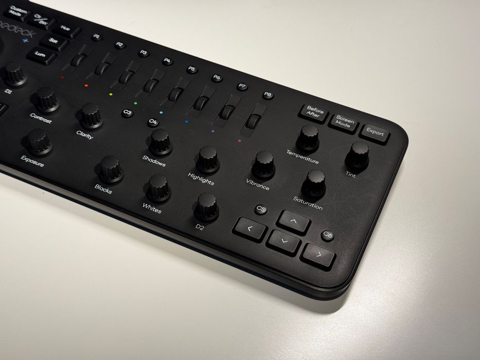 Loupedeck+ Consola Editare Foto Lightroom Premiere. Cutie. Impecabil.