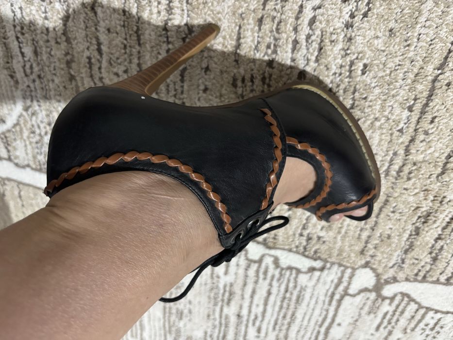 Продам туфли новый  кожаный Basconi