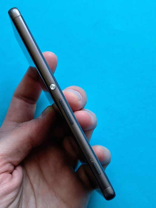 Sony Xperia XA - 2GB ram , 16GB rom