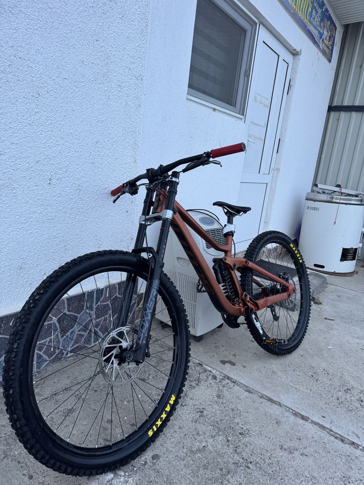 DH scott gambler 930 2020